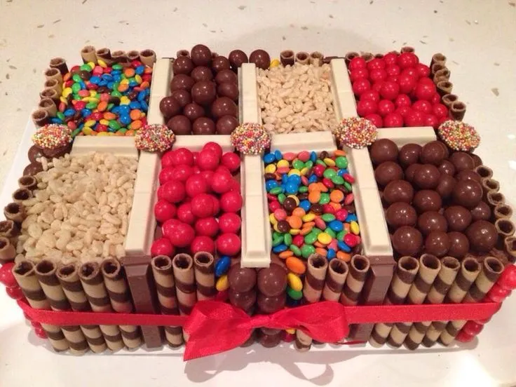 Candy cake - torta con golosinas on Pinterest | Candy Cakes, Pocky ...