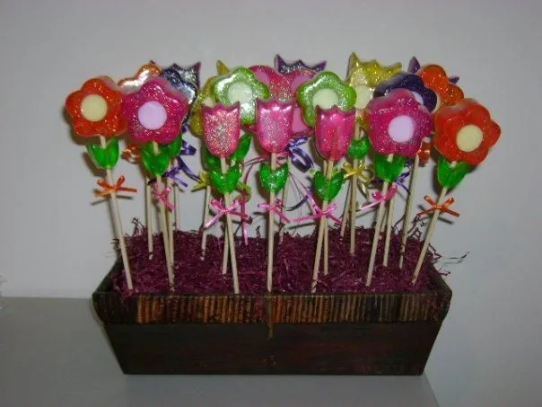 Candy Centerpieces on Pinterest | Mesas, Candy Bouquet and Candy Girls