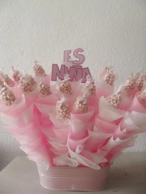 Candy Centerpieces on Pinterest | Mesas, Candy Bouquet and Candy Girls