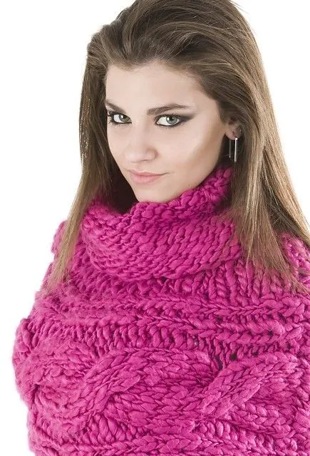 maxi cuello capa tejida en dos agujas