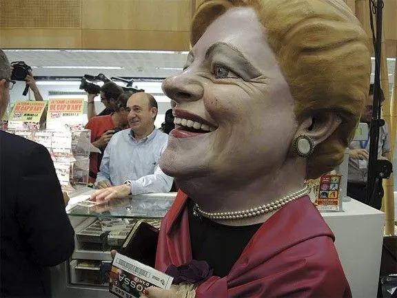 Un capgròs, l'estrella de la nova rifa de la Generalitat | Nació ...