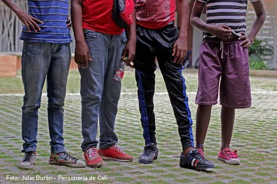 Cara a cara con niños pandilleros en Cali Cara a cara con niños pandilleros en Cali