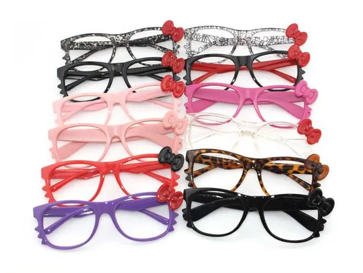 La cara de Hello Kitty con lentes - Imagui