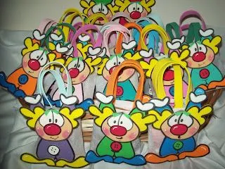 Corazón de Trapo.: Payasos en goma eva?