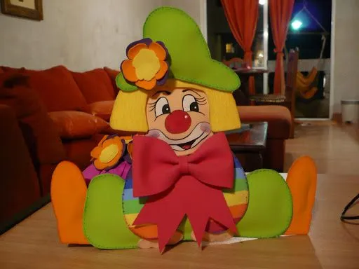 Payaso en goma eva - Imagui