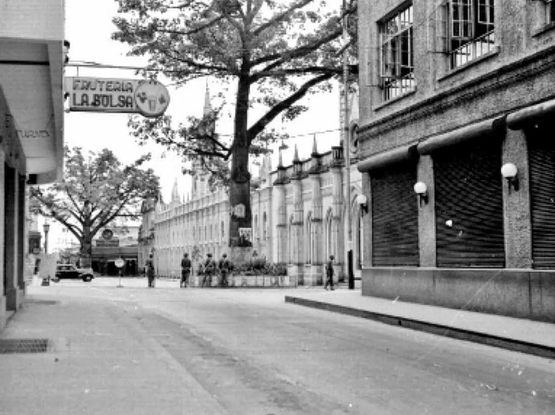 CARACAS EN RETROSPECTIVA: En imágenes el golpe a Rómulo Gallegos ... CARACAS EN RETROSPECTIVA: En imágenes el golpe a Rómulo Gallegos ...
