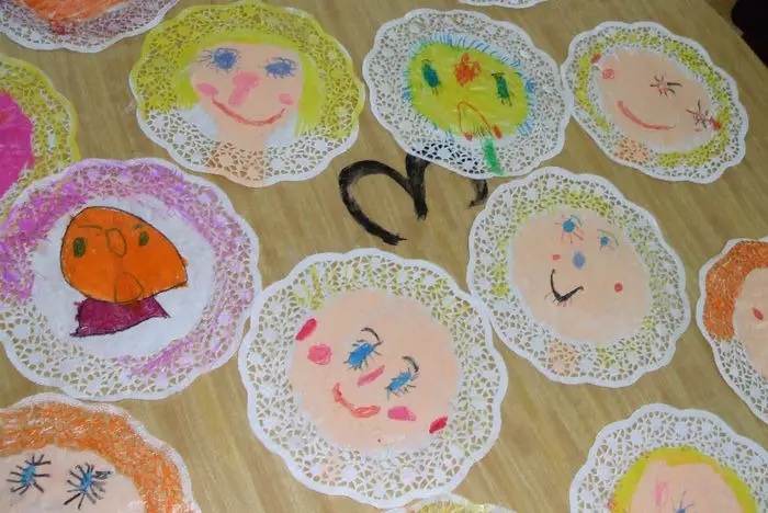 ... blondas de papel de los que se usan en pasteleria para pintar estas ... blondas de papel de los que se usan en pasteleria para pintar estas