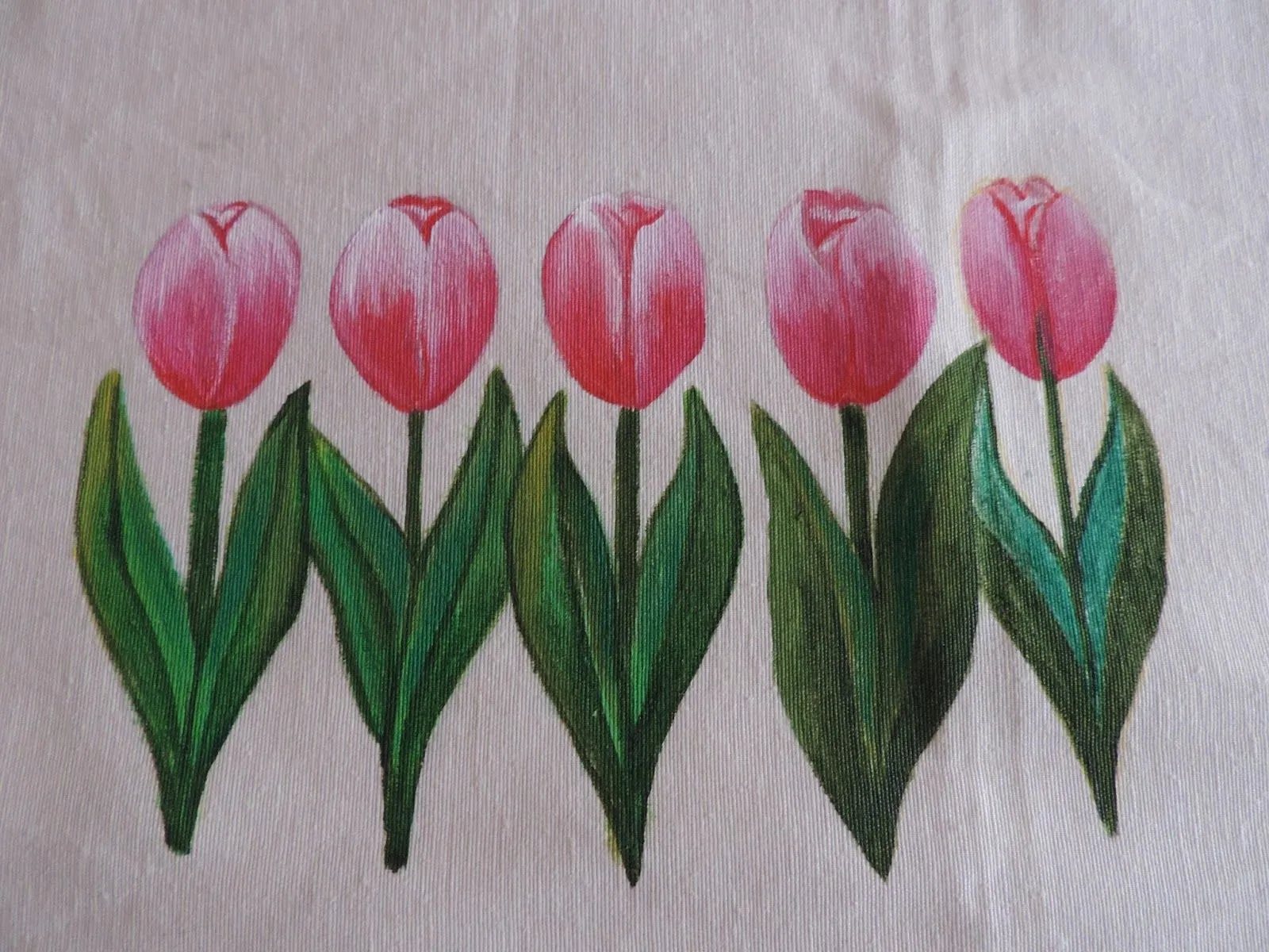 COSAS DE CARI: MANTEL DE TULIPANES PINTADO EN TELA COSAS DE CARI: MANTEL DE TULIPANES PINTADO EN TELA