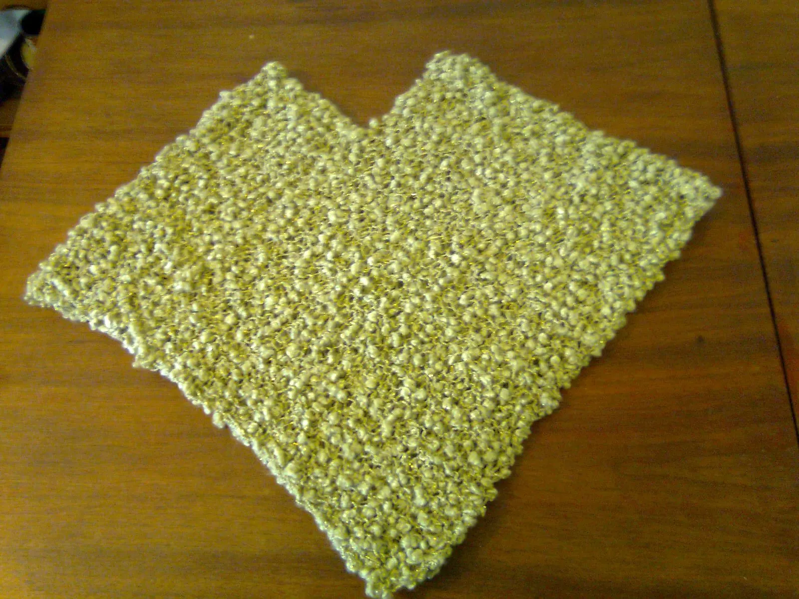 Carinacreactiva: Poncho Facil