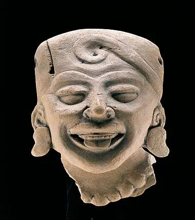 Carita sonriente / Los Cerros / Cultura Centro de Veracruz Carita sonriente / Los Cerros / Cultura Centro de Veracruz