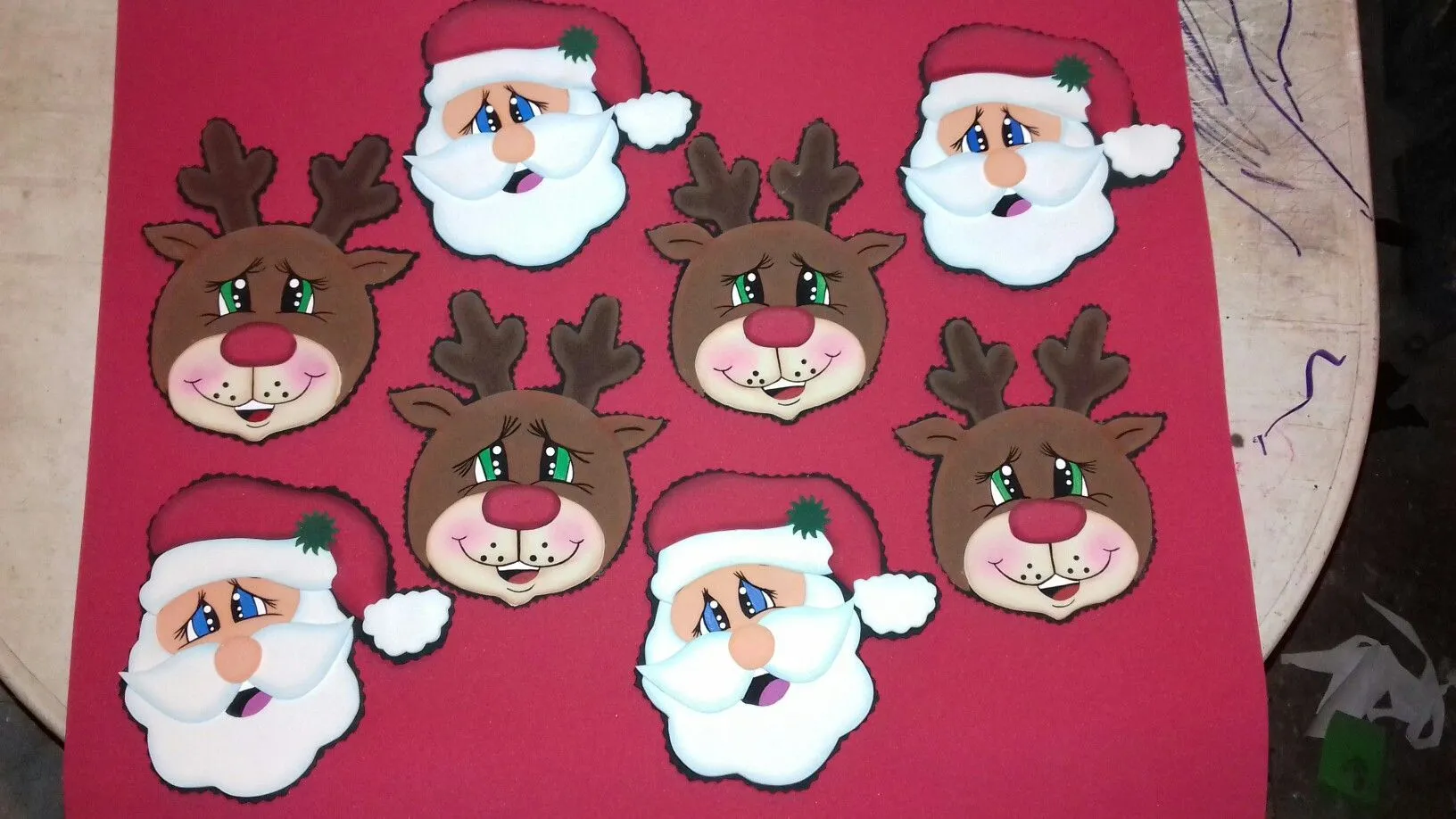 Caritas de papa noel y reno hechos en foami | Papa noel, Noel, Reno