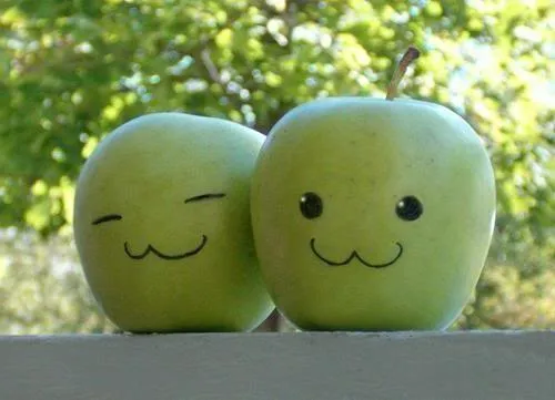 Manzana verde triste caritas - Imagui