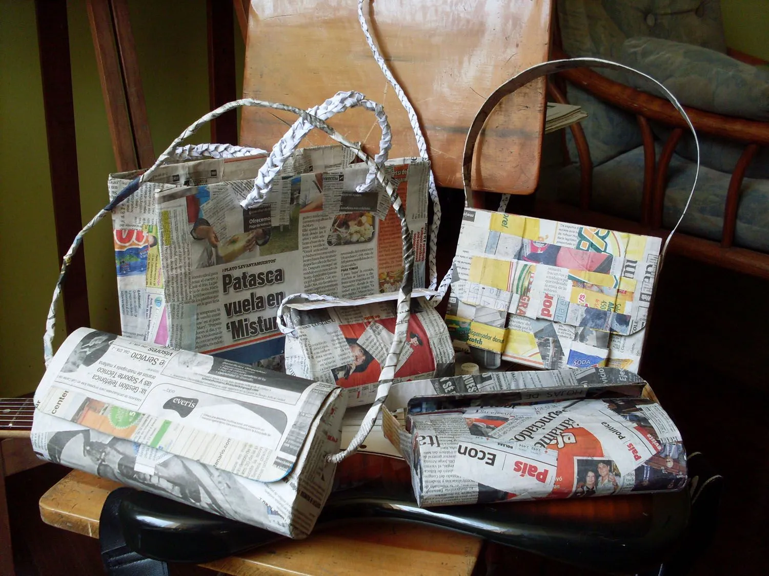 Carlos A. Pulido: Carteras de papel!