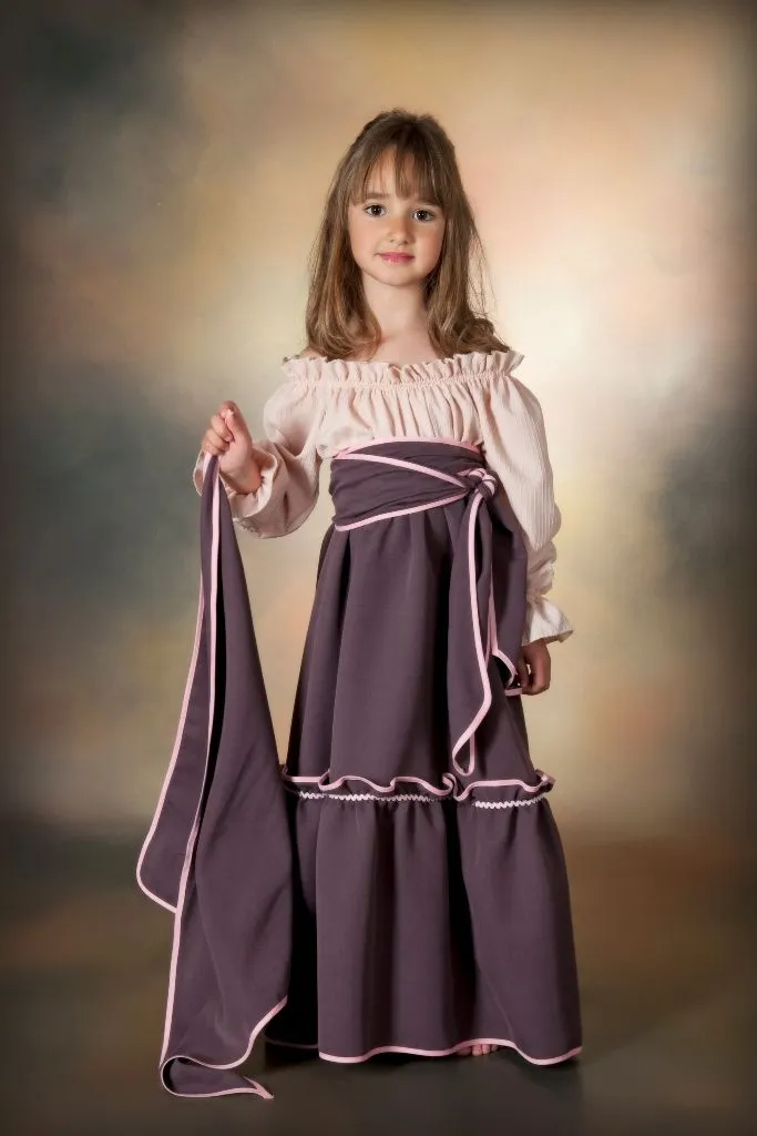 Carmen Astete, Diseñadora. Venta de Trajes de Epoca Artesanales ... Carmen Astete, Diseñadora. Venta de Trajes de Epoca Artesanales ...
