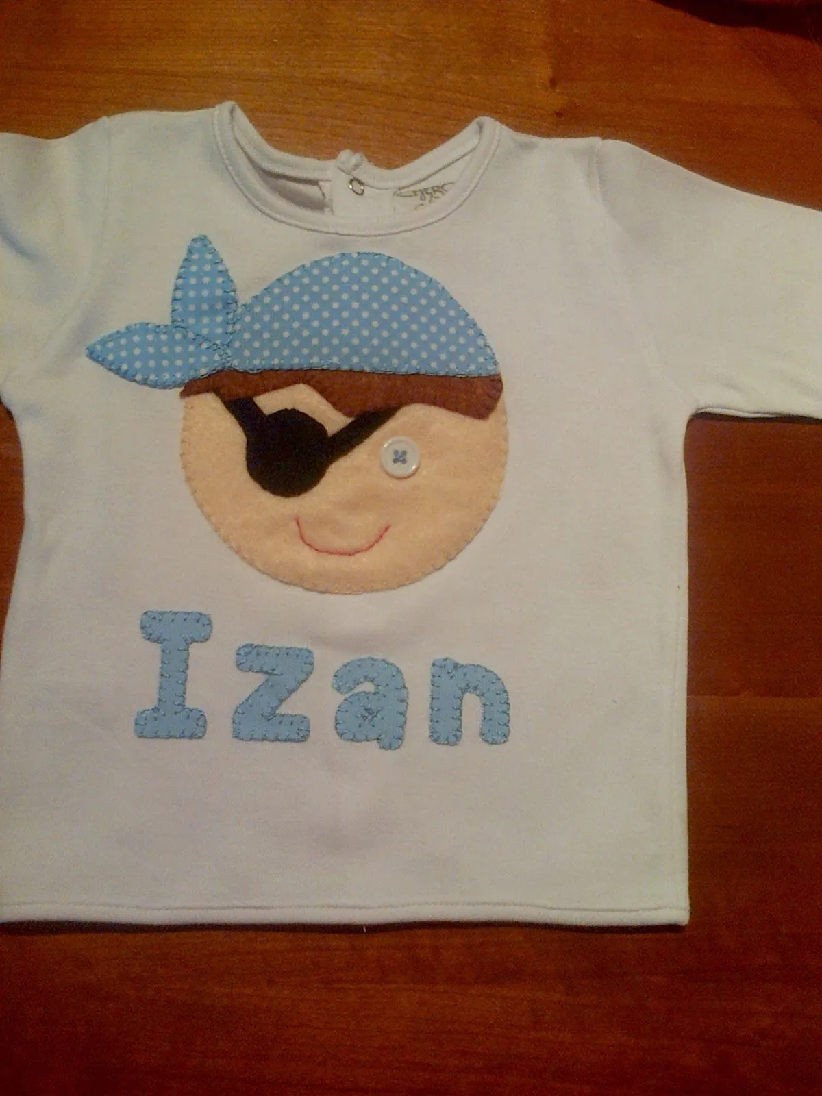 Carolina Kiddy's: Camisetas y sudaderas hechas a mano patchwork Carolina Kiddy's: Camisetas y sudaderas hechas a mano patchwork