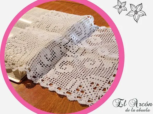 Carpeta cuadrada de Flor de Liz de macramé blanco a set by El ...