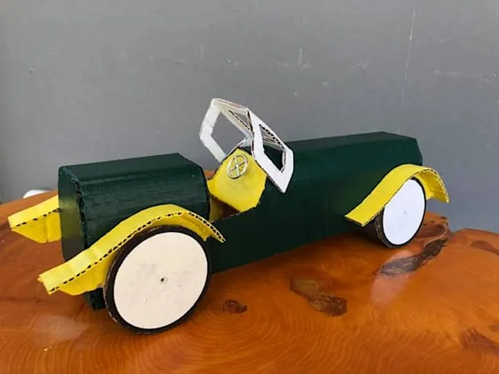 Cómo Hacer un Carro con una Caja de Cartón (30 Pasos Sencillos) | homify Cómo Hacer un Carro con una Caja de Cartón (30 Pasos Sencillos) | homify