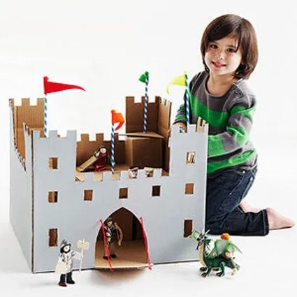Convierte una caja de cartón en 5 juguetes - Decoracion - EstiloPeques Convierte una caja de cartón en 5 juguetes - Decoracion - EstiloPeques