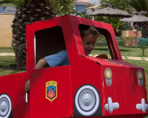 Carros de carton niños - Imagui