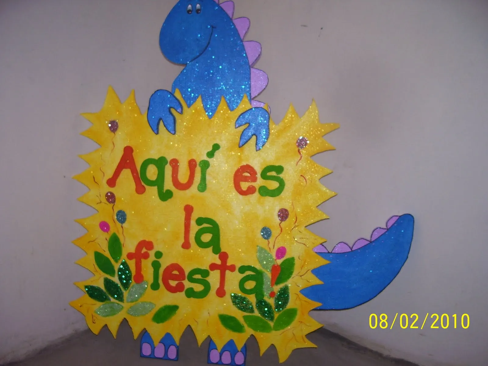 Cartel de bienvenida para cumpleaños - tema Dinosaurios Cartel de bienvenida para cumpleaños - tema Dinosaurios