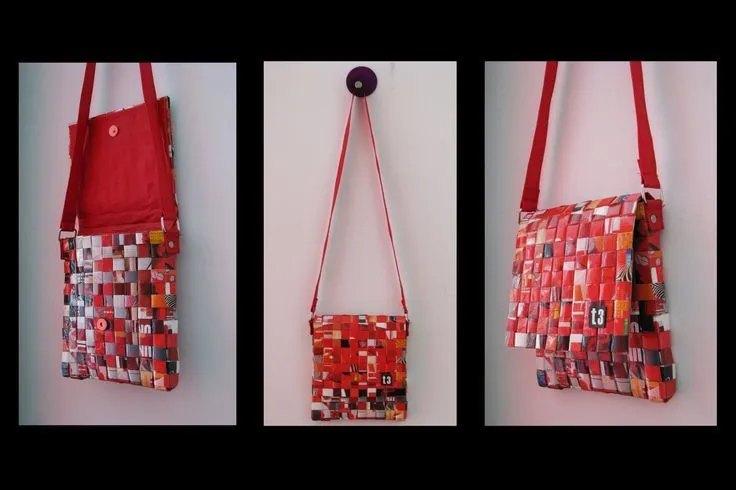 Carteras realizadas con trenzado de revistas recicladas. Interior ...