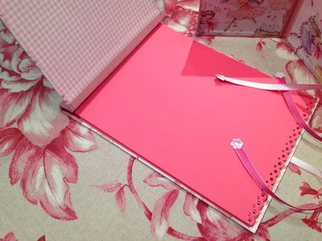 CARTONNAGE EN EL TALLER DE CURRA: Conjunto para niña, álbum de ... CARTONNAGE EN EL TALLER DE CURRA: Conjunto para niña, álbum de ...