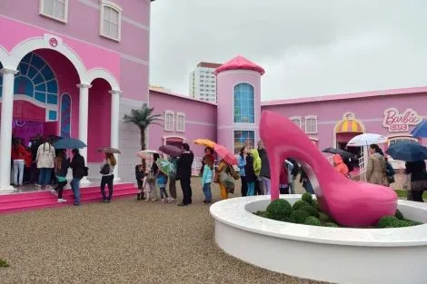 La casa de Barbie, el nuevo reclamo turístico de Berlín | Vivienda ... La casa de Barbie, el nuevo reclamo turístico de Berlín | Vivienda ...
