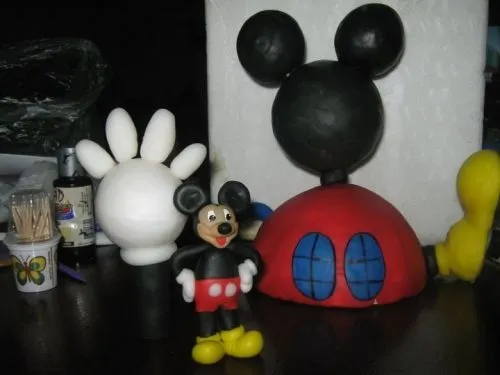 Como se hace la casa de Mickey Mouse en porcelana fria - Imagui
