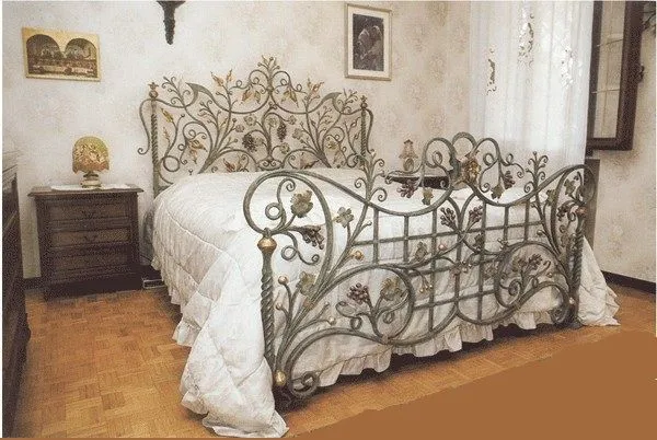 Mi Casa....Mi Hogar: Camas Matrimoniales en Hierro Forjado