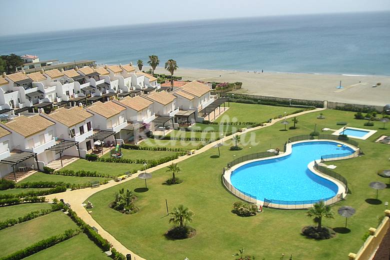 Casas de vacaciones en San Luis de Sabinillas - Manilva. Chalets ...