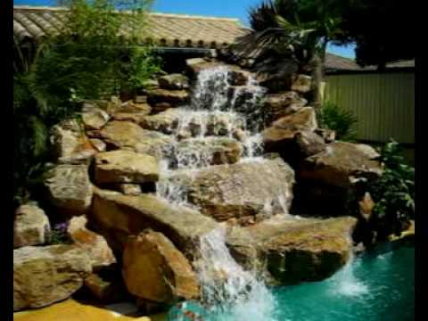 Cascada de piedra natural en piscina (Viveros Chaves) - YouTube
