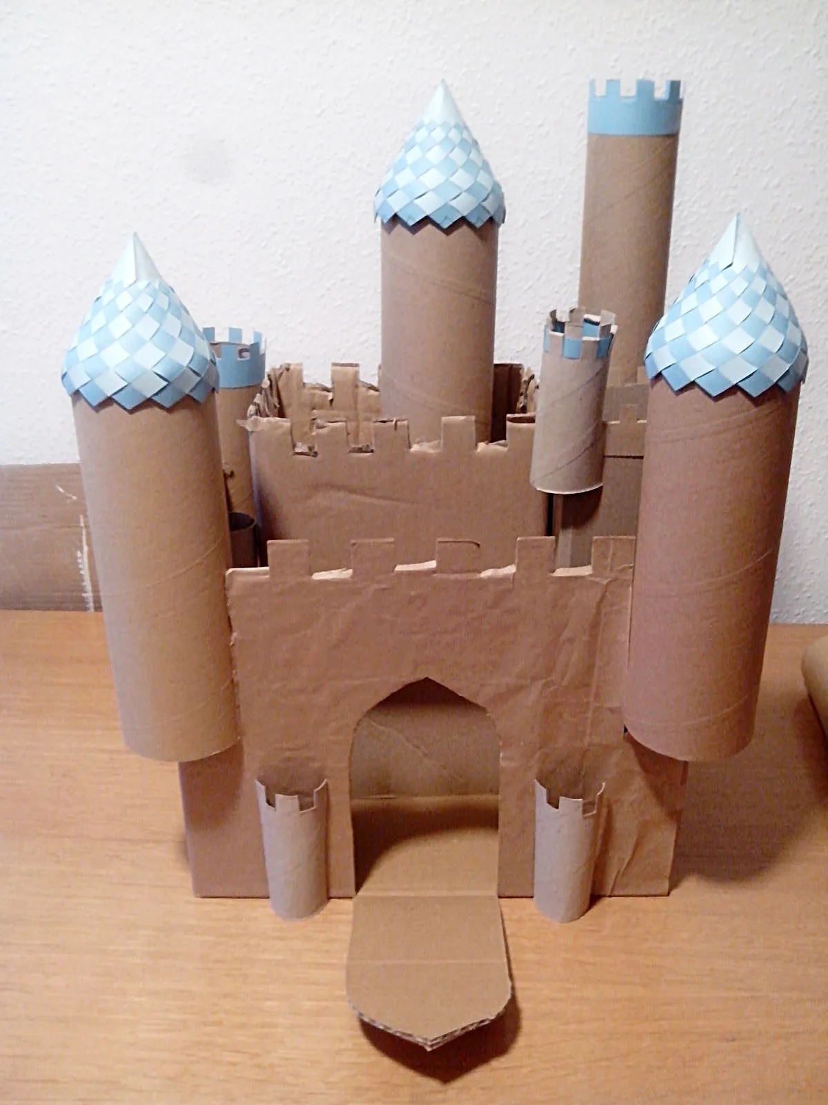 El castillo del Belén con rollos de papel | Desvaríos de una (por ... El castillo del Belén con rollos de papel | Desvaríos de una (por ...