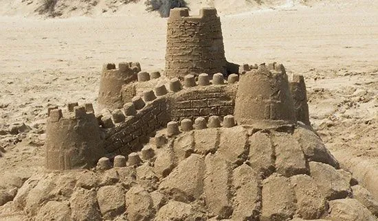 Castillos de arena, ideas para hacer con niños en la playa Castillos de arena, ideas para hacer con niños en la playa