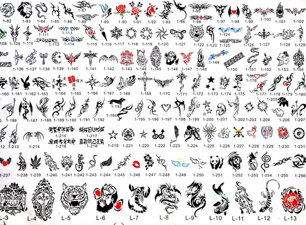 Catálogo de tatuajes de diseños — Foto editorial de stock ... Catálogo de tatuajes de diseños — Foto editorial de stock ...