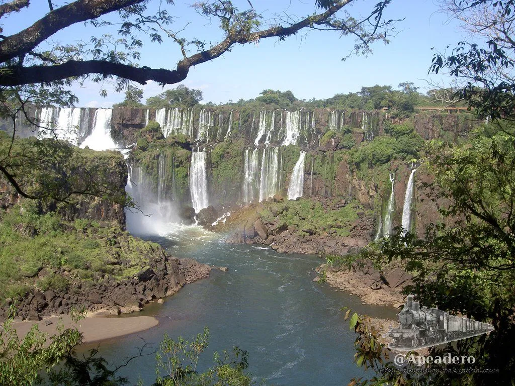 ... cataratas de Iguazú son uno de los paisajes más hermosos del mundo ... cataratas de Iguazú son uno de los paisajes más hermosos del mundo