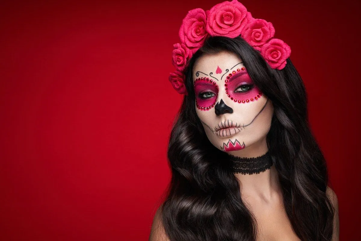 Catrina en Halloween: conoce el paso a paso sobre cómo realizar tu propio maquillaje - Bien Bonita Catrina en Halloween: conoce el paso a paso sobre cómo realizar tu propio maquillaje - Bien Bonita
