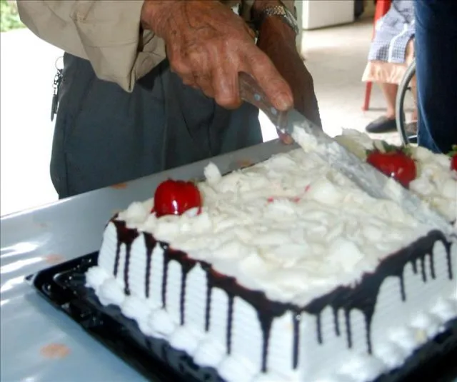 De los que hoy celebran su nacimiento, 10.086 son menores de 18 ... De los que hoy celebran su nacimiento, 10.086 son menores de 18 ...