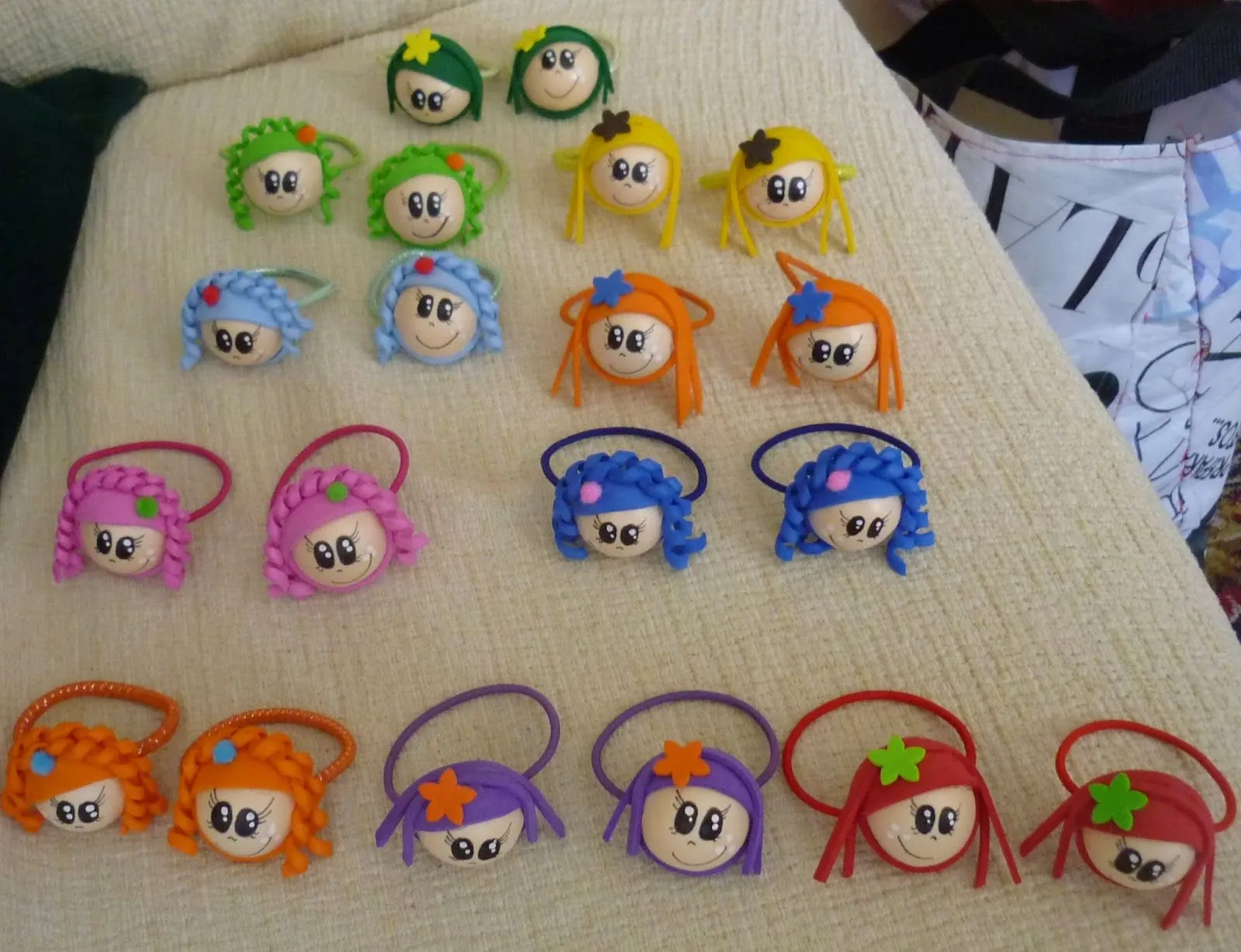 Celiuca hecho a mano: COLETEROS GOMA EVA