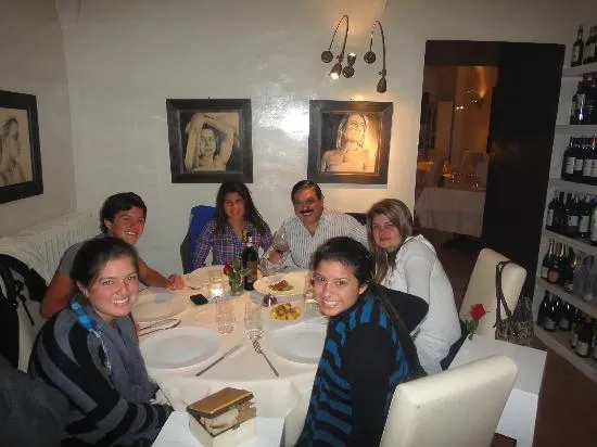 Cenando en familia: fotografía de Foligno, Province of Perugia ... Cenando en familia: fotografía de Foligno, Province of Perugia ...