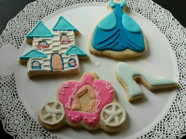 Cenicienta cookies | Galletas decoradas | Pinterest