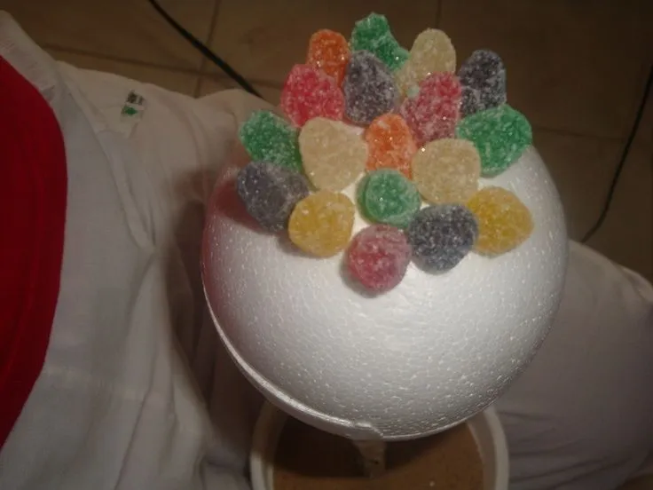 Centro de mesa con gomitas... una buena idea para un cumpleaños de ...