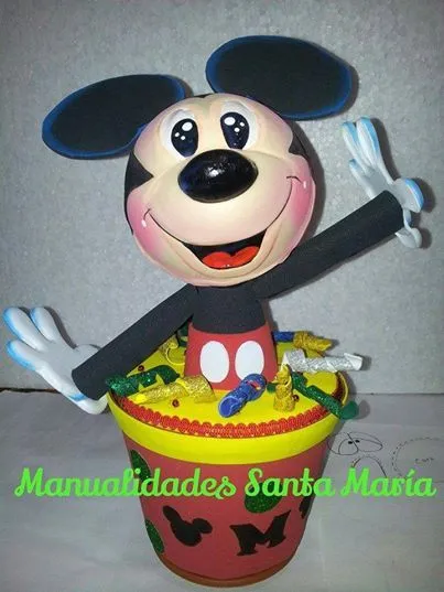 Centro de mesa de Mickey - Todo en Goma Eva Centro de mesa de Mickey - Todo en Goma Eva