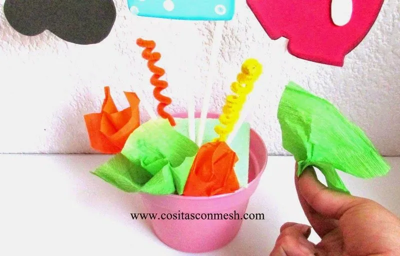 Cómo hacer un centro de mesa de mickey mouse en foami ~ cositasconmesh Cómo hacer un centro de mesa de mickey mouse en foami ~ cositasconmesh