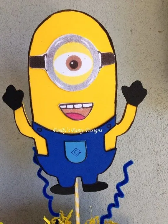 Centro de mesa Minions Minion Centerpiece por designsbyemilys Centro de mesa Minions Minion Centerpiece por designsbyemilys