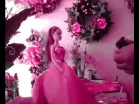 como hacer un centro de mesa con muñeca (tipo barbie) - YouTube como hacer un centro de mesa con muñeca (tipo barbie) - YouTube