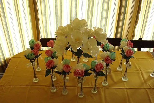 centros de mesa de flores en goma eva rosas 3 colores blanco rosa y ... centros de mesa de flores en goma eva rosas 3 colores blanco rosa y ...