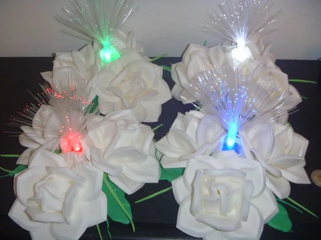 Centros de mesa con flores de goma eva boda - Imagui