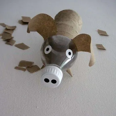 Cerdito de material reciclado | Mundo Manualidades Cerdito de material reciclado | Mundo Manualidades