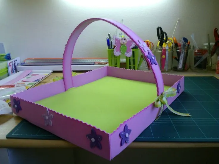 Cesta goma eva | manualidades en goma eva y foami | Pinterest