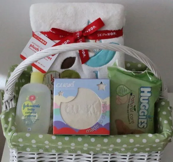 Cesta de regalo para bebés. Regalos para recién nacidos http://www ... Cesta de regalo para bebés. Regalos para recién nacidos http://www ...